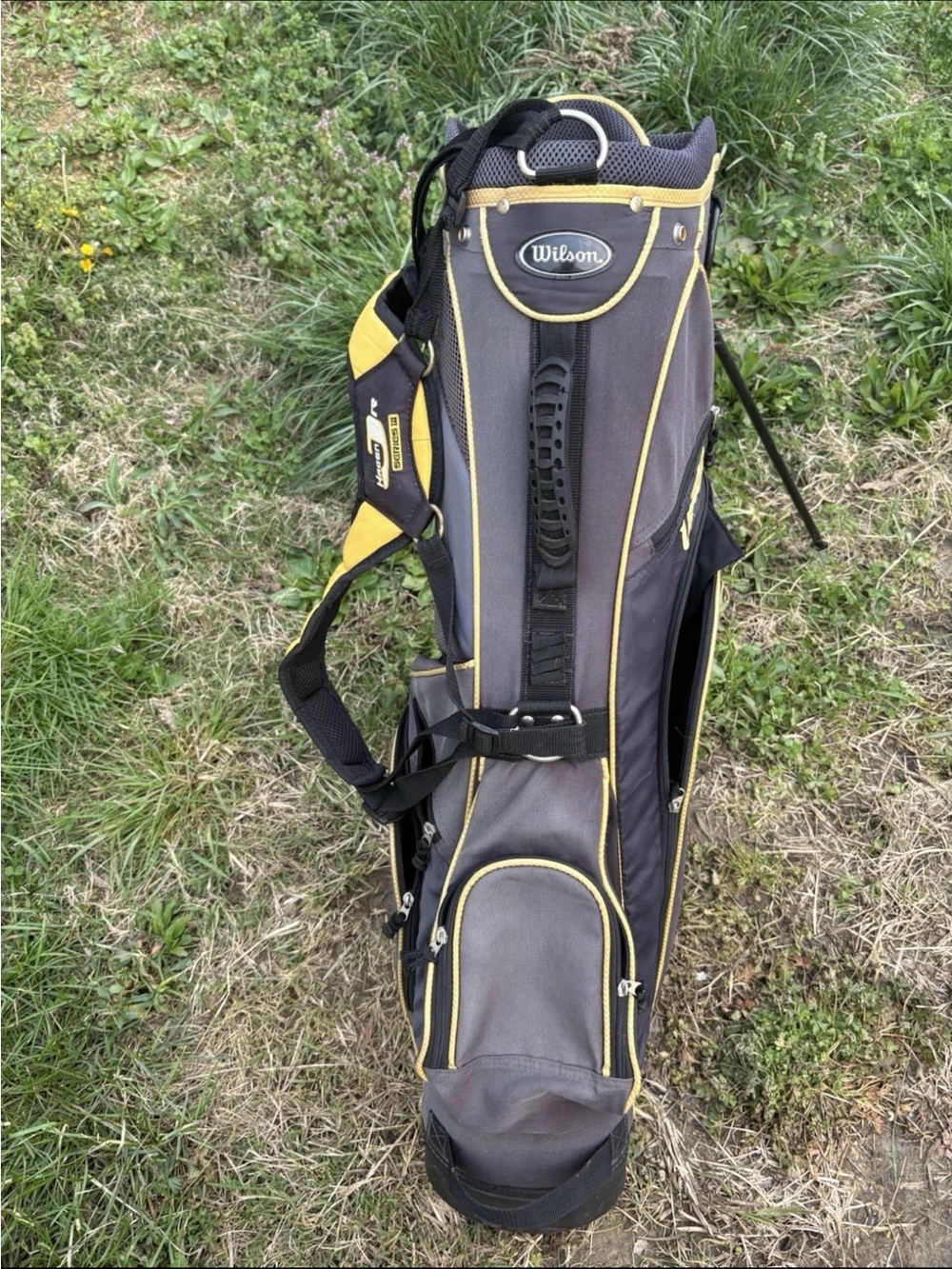 Wilson Ultra Golf Stand Bag in Black and Yellow - Picture 2 of 4